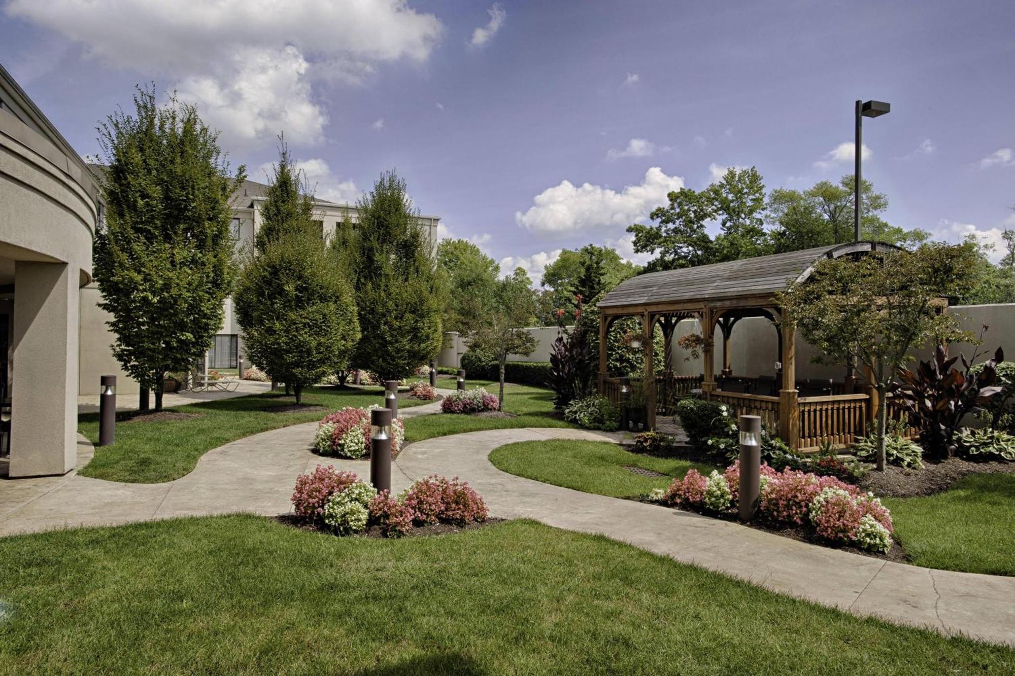 Courtyard Wall At Monmouth Shores Corporate Park Екстериор снимка
